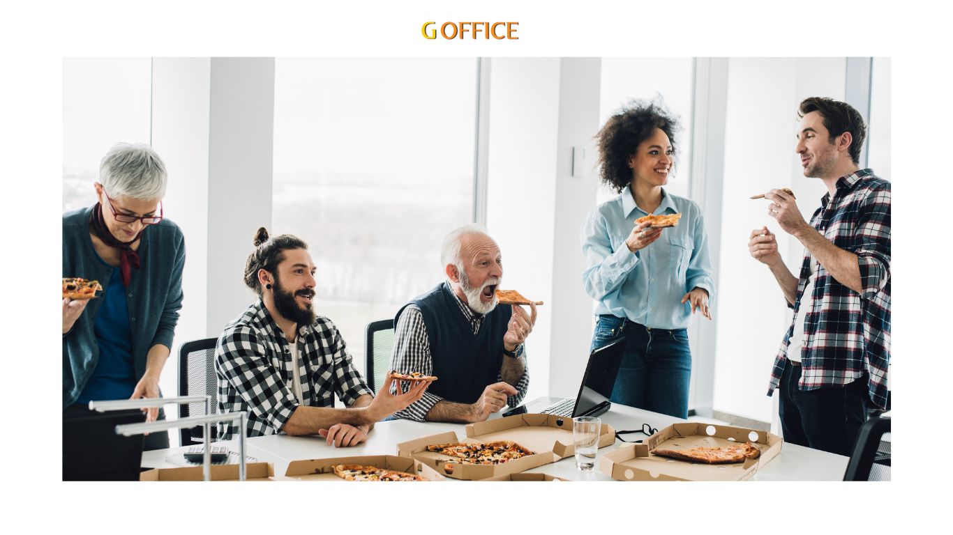 Tập trung vào giao tiếp và kết nối giữa các nhân viên để tối ưu hóa không gian làm việc kết hợp
